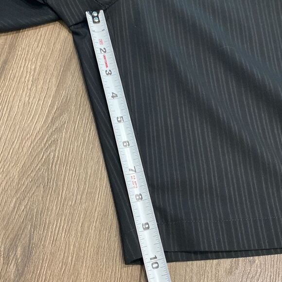 Nike Golf 10”‎ Bermuda Black Pinstripe Stretch Shorts Size 4 - Picture 10 of 12